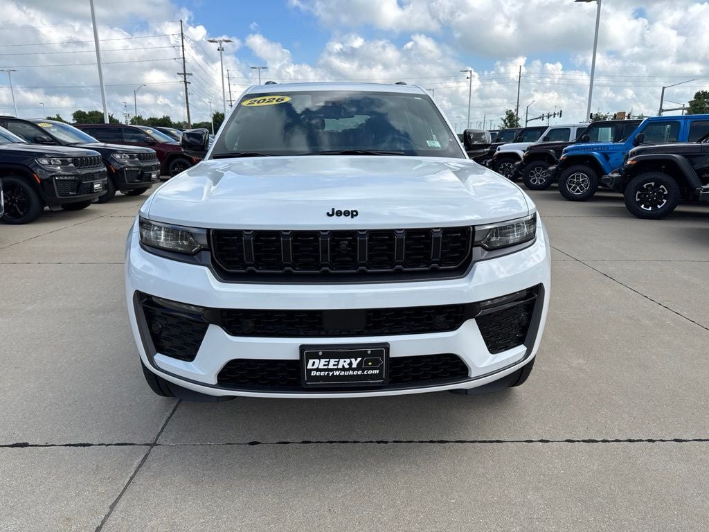 2026 Jeep Grand Cherokee — side profile view