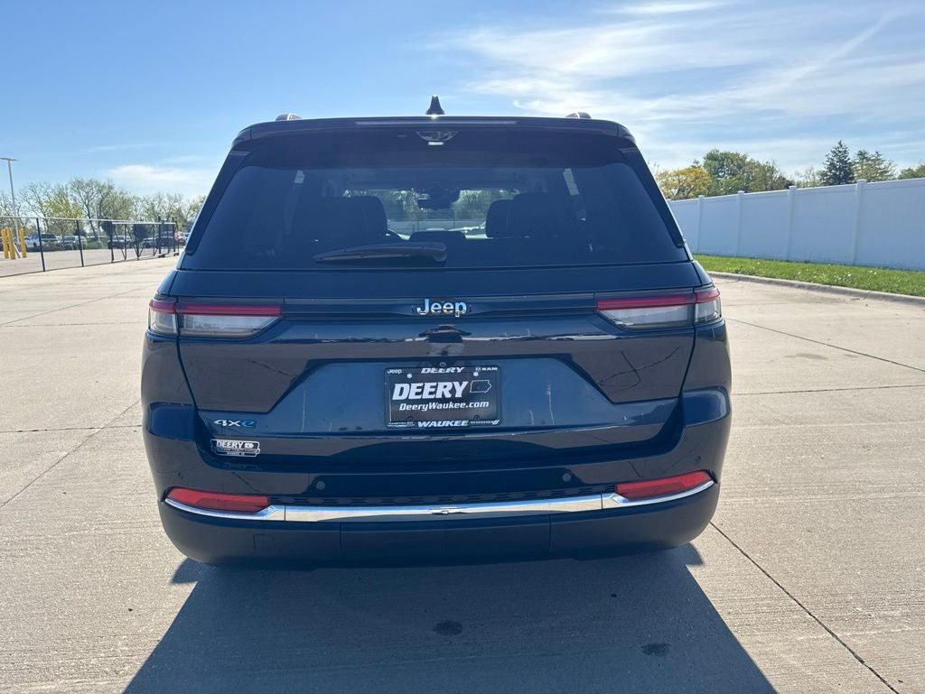 2022 Jeep Grand Cherokee 4xe — detail view